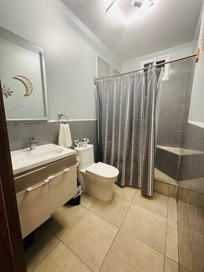 Bathroom - TU HOSPEDAJE (Trujillo)