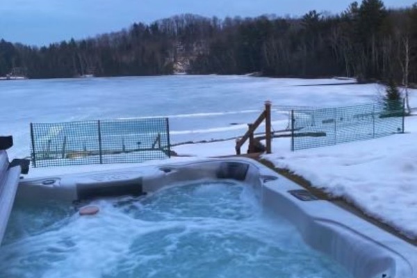 Bañera de hidromasaje exterior