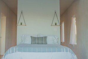5 Schlafzimmer, Schreibtisch, Bügeleisen/Bügelbrett, kostenloses WLAN