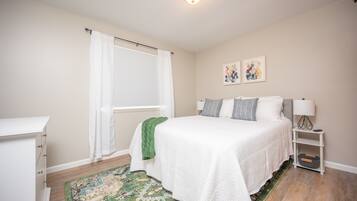 2 bedrooms, iron/ironing board, WiFi, bed sheets