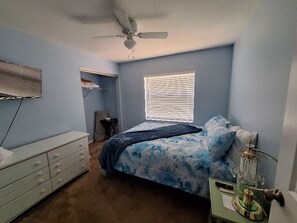 Room - The Great Destination - 3 Bedroom Home (Tampa)