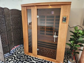 Sauna - The Perfect Family Retreat! Brand new huge townhome with Sauna! (Garden City)
