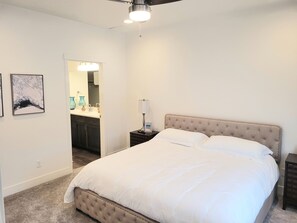 3 chambres, fer et planche à repasser, lit parapluie, Wi-Fi gratuit