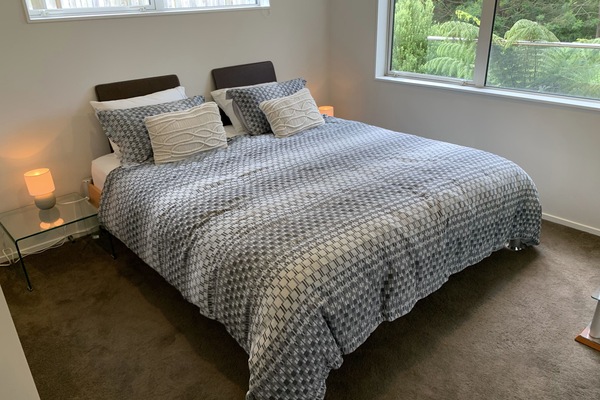 Master SuperKing Bedroom, Ensuite, Tv, Aircon, Double glazing, Double Wardrobe.