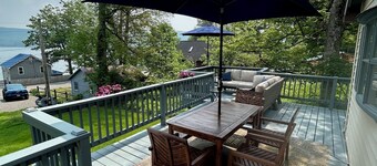 Cozy Hillside Hideaway on Lake Canadarago