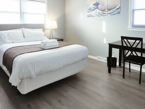 3 bedrooms, desk, iron/ironing board, free WiFi