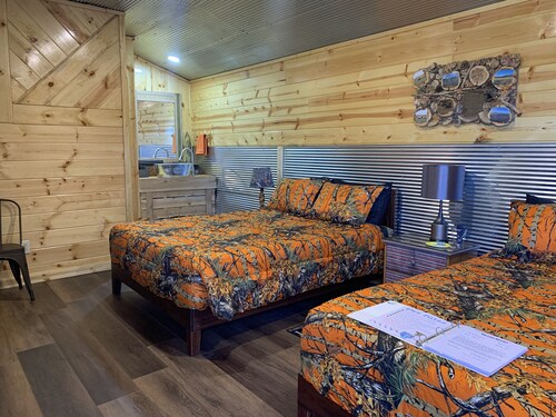 Buffalo Wallow Cabin at The Lazy Buffalo Hunting Pet Friendly Wichita Mountains