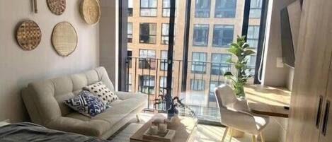 1 غرفة نوم ومكتب ومكواة/لوح كي وواي فاي مجانًا