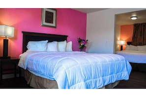Room, 1 King Bed | 1 bedroom, desk, iron/ironing board, free WiFi
