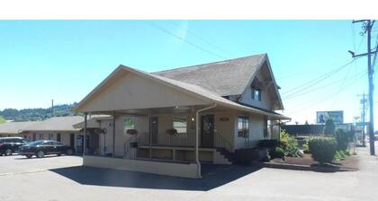 Del Rancho Motel By Townhouse Portland OR Hwy 205