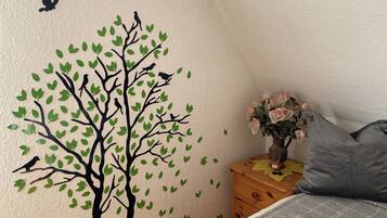 2 slaapkamers, reisbedje, gratis wifi, beddengoed