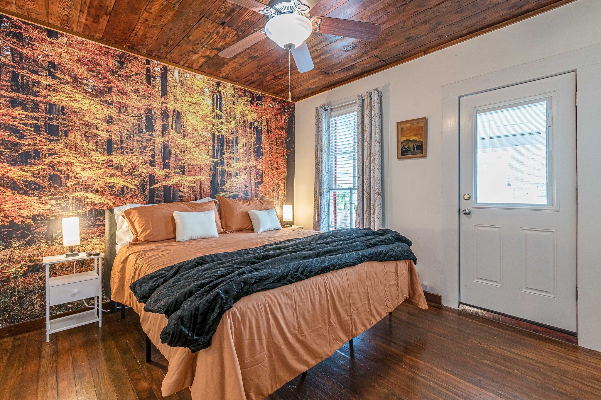 3 bedrooms, desk, free WiFi, bed sheets