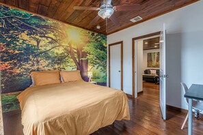 3 bedrooms, desk, free WiFi, bed sheets