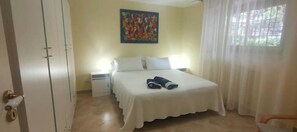 4 chambres, bureau, fer et planche Ă repasser, Wi-Fi