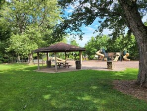 Children's area - 1 Bedroom Charmer in Tree-lined Historic Westmont! (Johnstown)