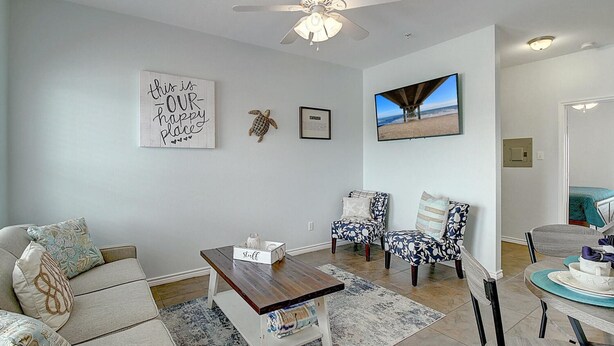 Living area - Lei Away in Port Aransas (Port Aransas)