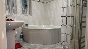 Shared Dormitory, 1 Bedroom | Bathroom