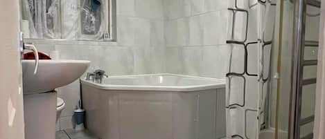 Shared Dormitory, 1 Bedroom | Bathroom