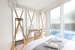 Comfort villa | 3 hálószoba, íróasztal és laptophoz jól használható munkafelület