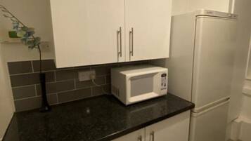 Shared Dormitory, 1 Bedroom, Balcony, Garden View | Interior