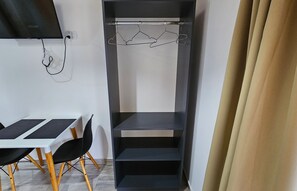 Interior - Pieza Privada con Pileta en el Centro de Puerto Iguazú - 1 (Puerto Iguazú)