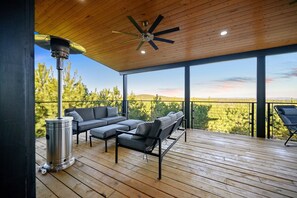 Terrace/patio - Cannonball - Pool,HotTub,Arcade,Games,Incredible Views (Broken Bow)