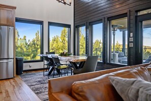 Smart TV, fireplace - Cannonball - Pool,HotTub,Arcade,Games,Incredible Views (Broken Bow)