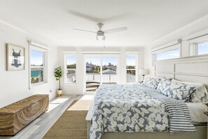 3 quartos, ferros/tábuas de passar roupa, berço de viagem