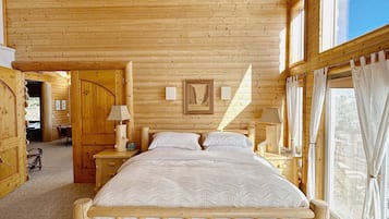 5 bedrooms, iron/ironing board, WiFi, bed sheets