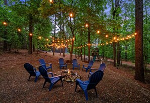 Property grounds - Outdoor Playset | Game Room | Fire Pit | Hot Tub (Broken Bow)