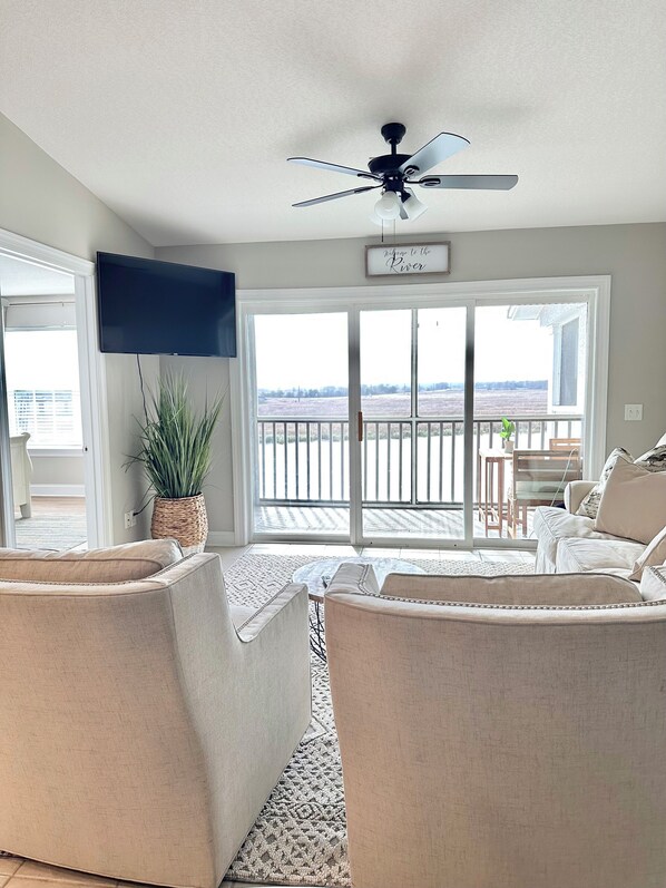 تلفزيون ذكي