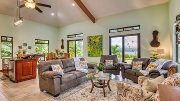 Älytelevisio, DVD-soitin, pöytätennispöytä, kirjoja