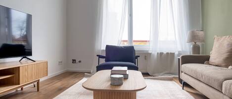 Télévision, chaîne hi-fi