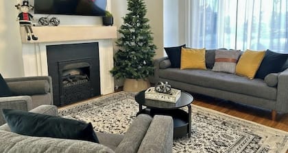 Cozy Character Home•Near Keystone•Very Spacious