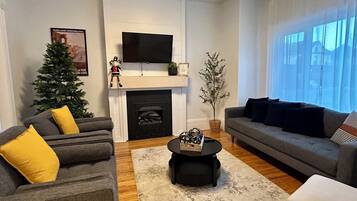 Televisor intel·ligent i llibres