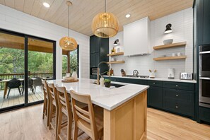 Fridge, microwave, oven, stovetop - Fun 4 Families★Spacious Layout★Secluded Deck Space★Slides★Views★on 2 acres (Broken Bow)