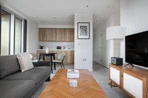 テレビ、ステレオ