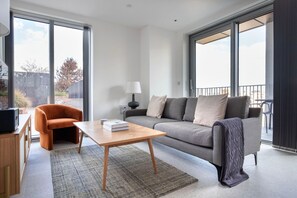 Télévision, chaîne hi-fi