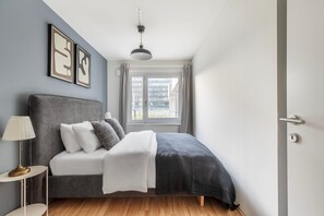 2 bedrooms, iron/ironing board, WiFi, bed sheets - Sunny Brigittenau 2BR w/ Elevator & Playground, by Blueground (Vienna)