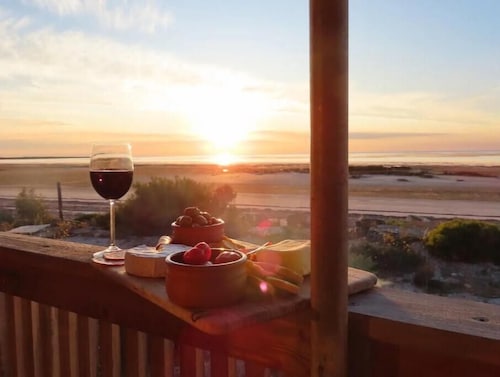 Love & Mutiny : Pink 1950s shack Tranquillity plus