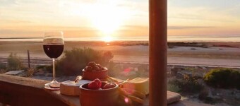 Love & Mutiny : Pink 1950s shack Tranquillity plus