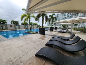 2 piscinas externas