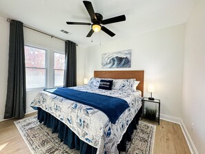 2 slaapkamers, een strijkplank/strijkijzer, gratis wifi, beddengoed