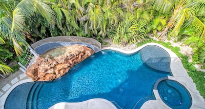 Shore is Something | 5000sqft, Walk to Lido Beach, Bike to St Armand Circle