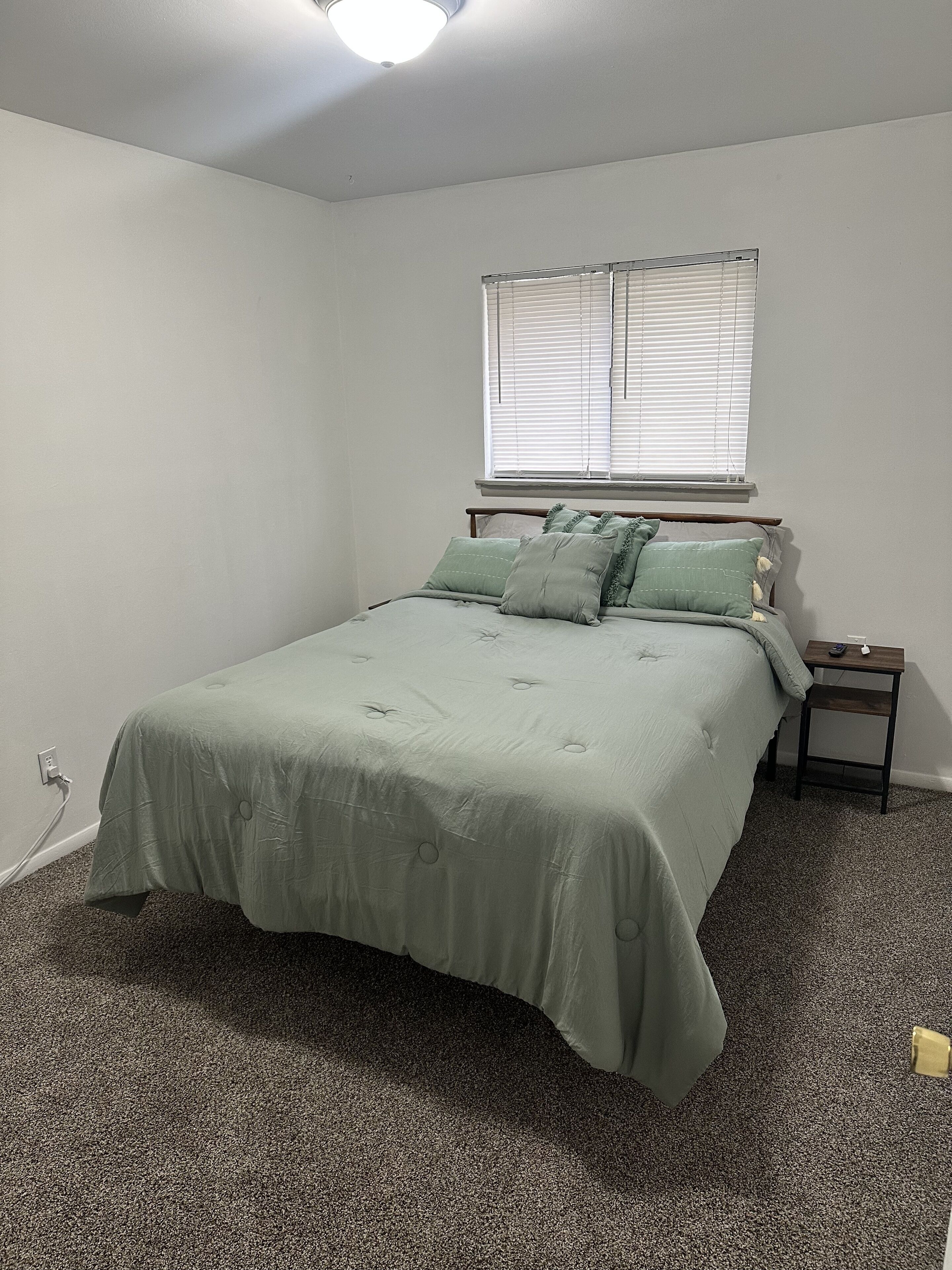 3 dormitorios, tabla de planchar con plancha, wifi gratis y ropa de cama