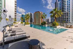 1 bedroom - Exquisite Duplex With Private Patio Loft Living (Dubai)