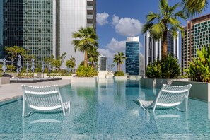 1 bedroom - Exquisite Duplex With Private Patio Loft Living (Dubai)