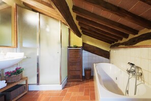 Villa | 9 Schlafzimmer
