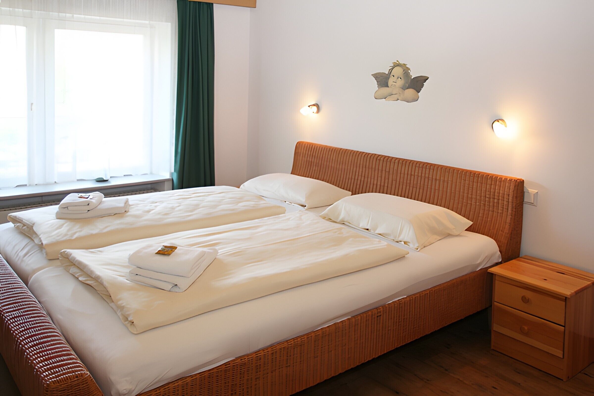 2 多间卧室、熨斗/熨衣板、免费 WiFi、床单