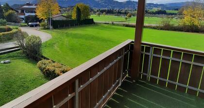 Ferienwohnung "Hörnerblick 32" mit Bergblick, Balkon und WLAN